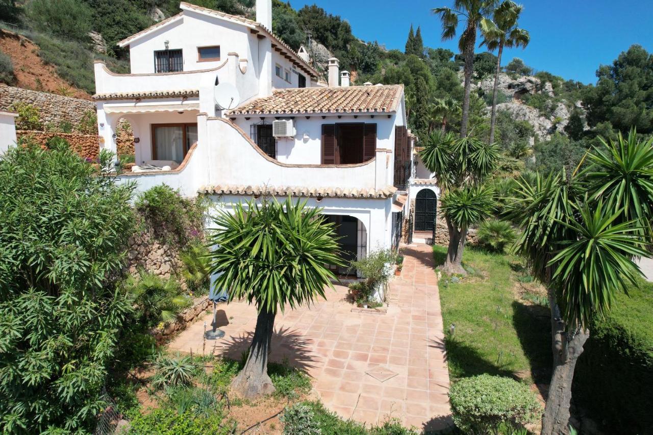 Villa Terraced House In The Mountains With Fantastic View à Málaga Extérieur photo